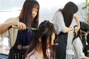 天津学化妆怎么选择学校？