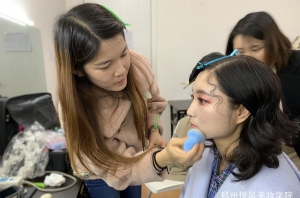 天津化妆学校怎么判断好坏？