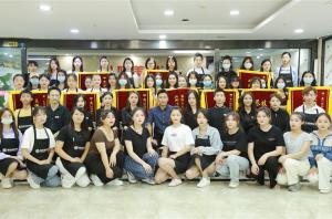 悦风美妆学院，万千学员信赖之选