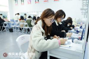零基础美妆学习体验分享，新手轻松找到学习节奏